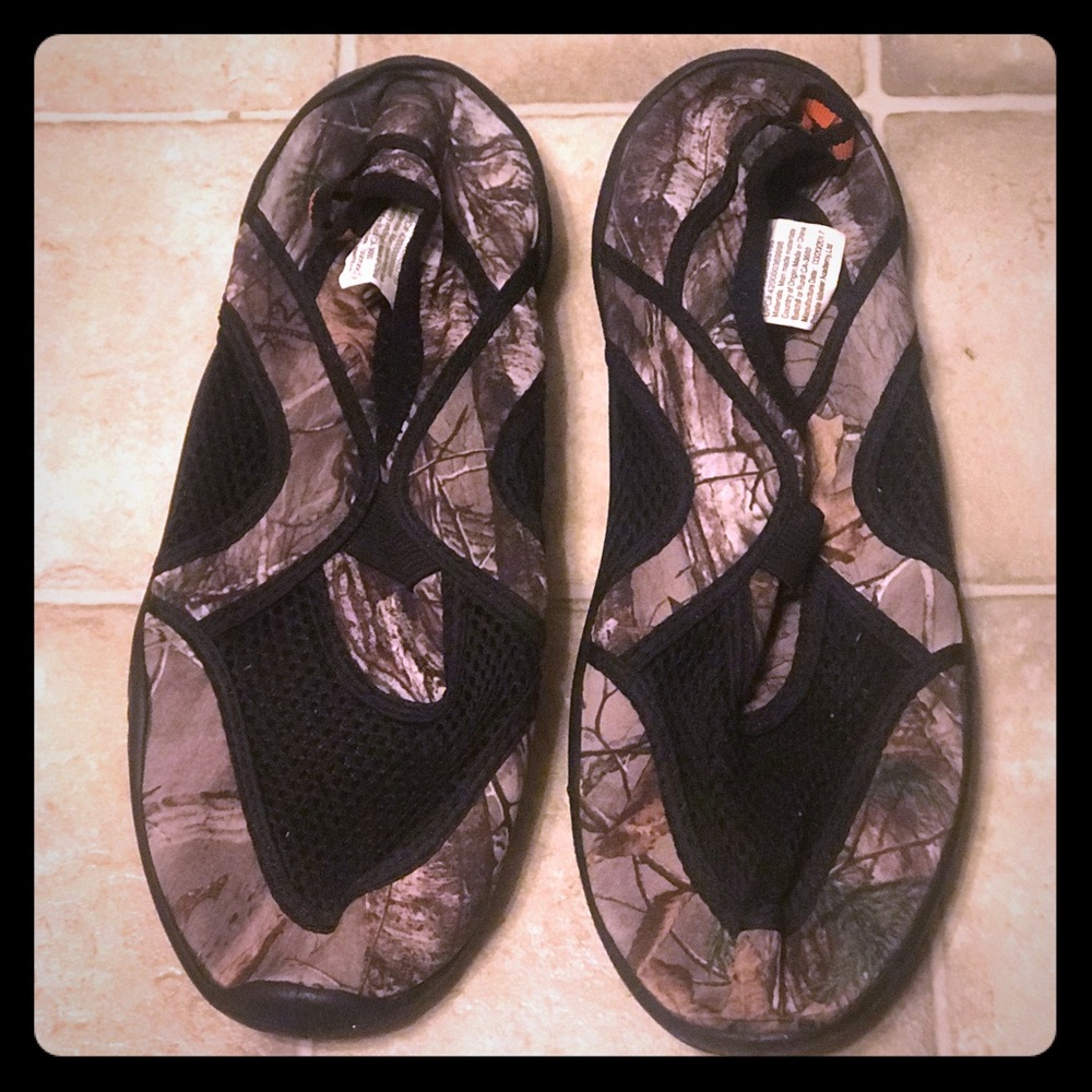 RealTree CAMO water shoes men’s 8